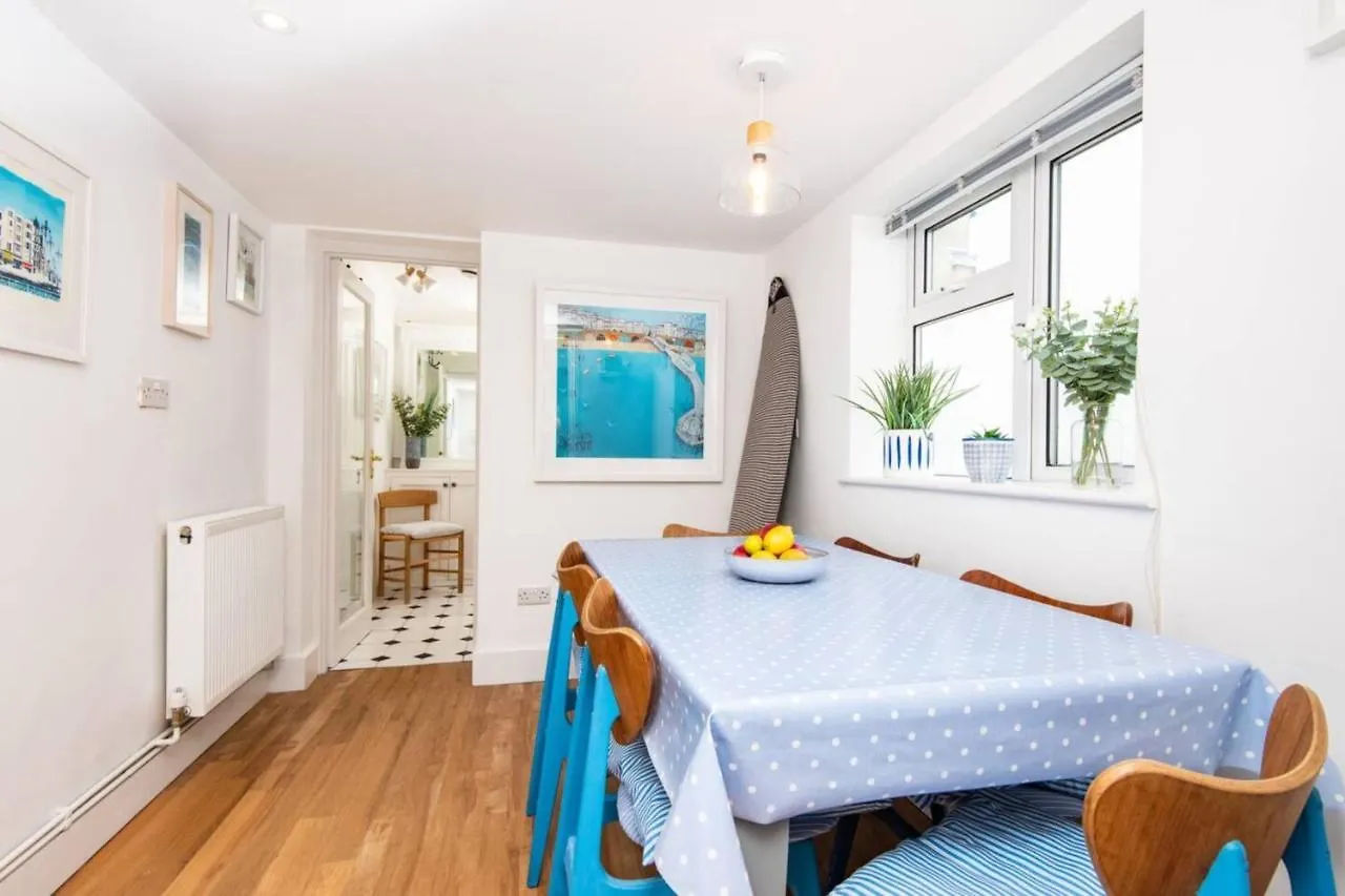 Quirky 1 Bedroom Apartment In Kemptown ブライトン 0*,  イギリス