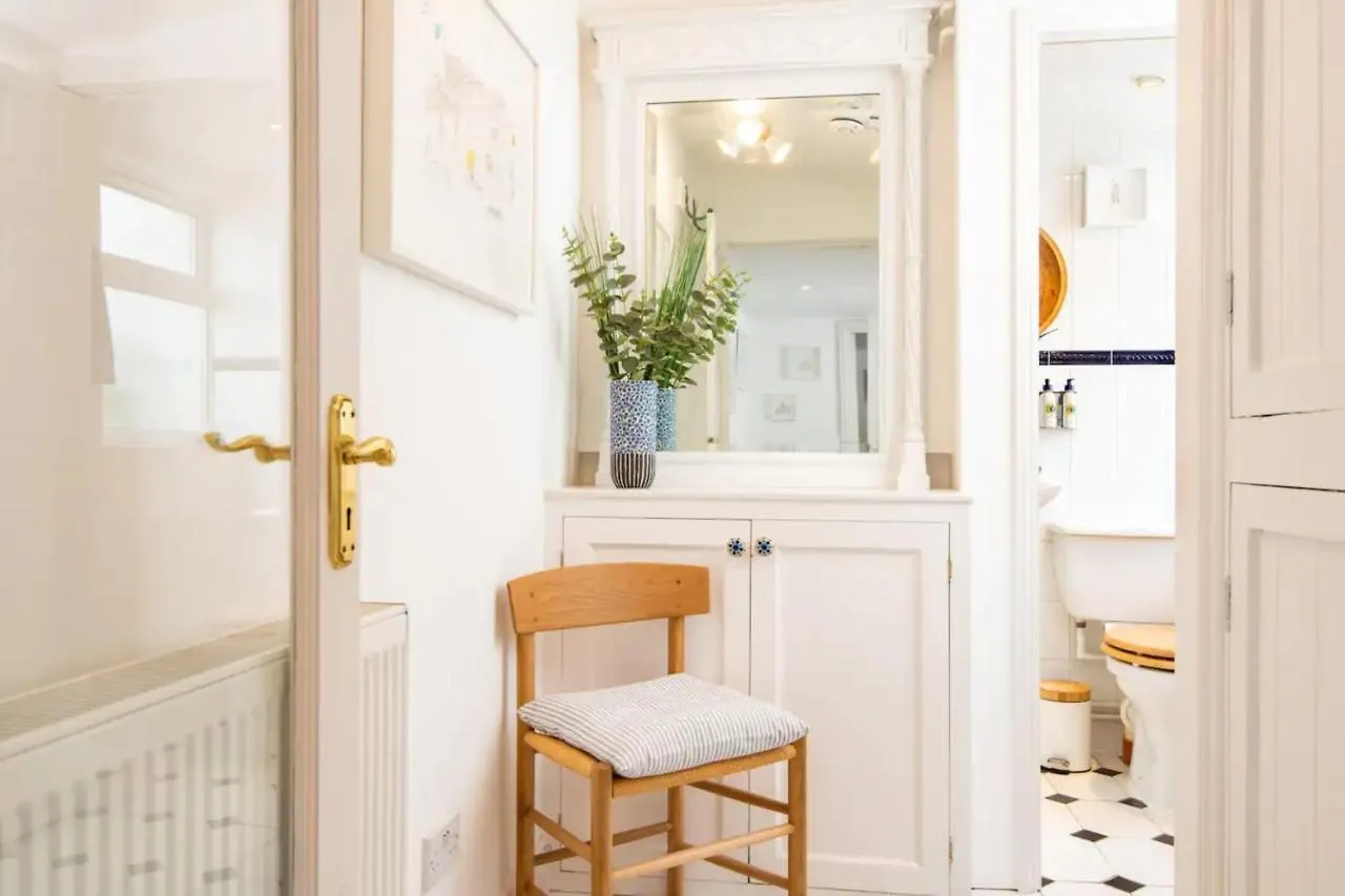 Quirky 1 Bedroom Apartment In Kemptown ブライトン